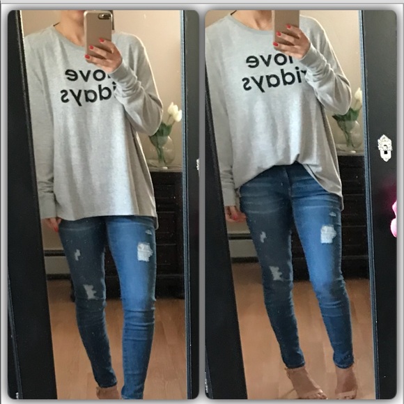 Last๐ฆNew๐โI love Fridaysโ soft top - Picture 7 of 7